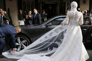 10-nicky-hilton-wedding-veil-caught-bentley.w529.h352.2x