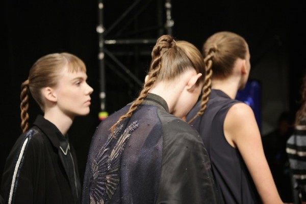 A Unique Runway Ponytail You Could Rock From-Day-to-Night (and to the Gym!)