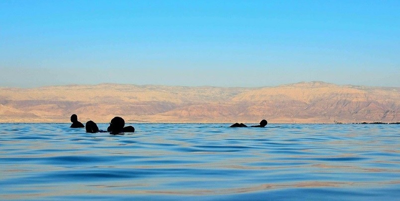 Dead-Sea-Mario-Troinani2