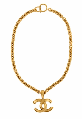 Chanel_gold_pendant.jpg