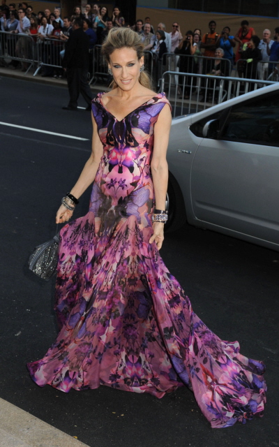 Loving Her Look: Sarah Jessica Parker Pays Homage To Alexander McQueen